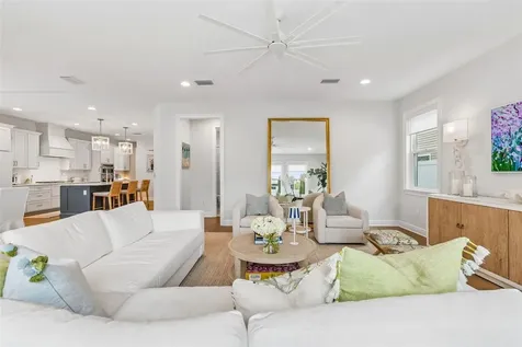 3007 W Bay Court Avenue Tampa FL 33611