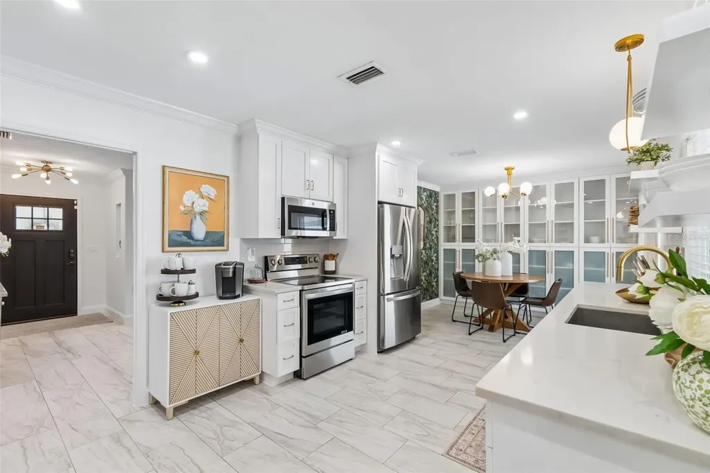 5103 W Cleveland Street Tampa FL 33609