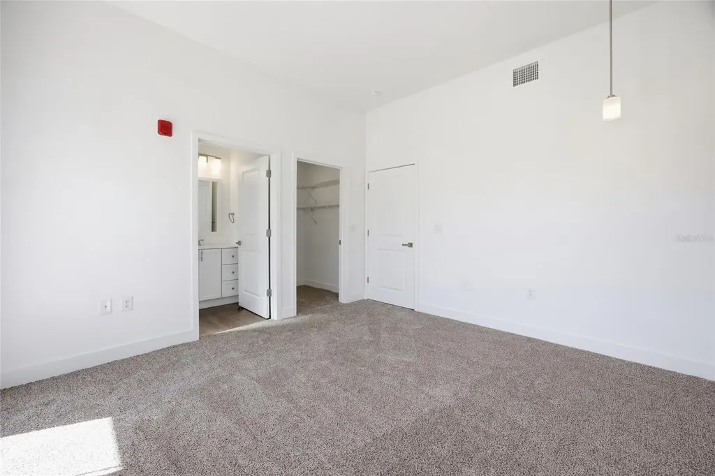 100 N Dewey Street Eustis FL 32726
