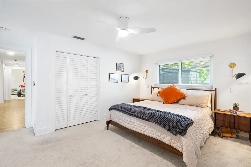 1201 87th Avenue N St Petersburg FL 33702