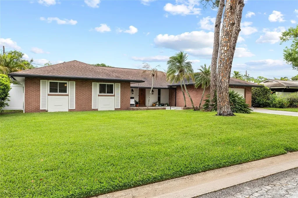 1201 87th Avenue N St Petersburg FL 33702