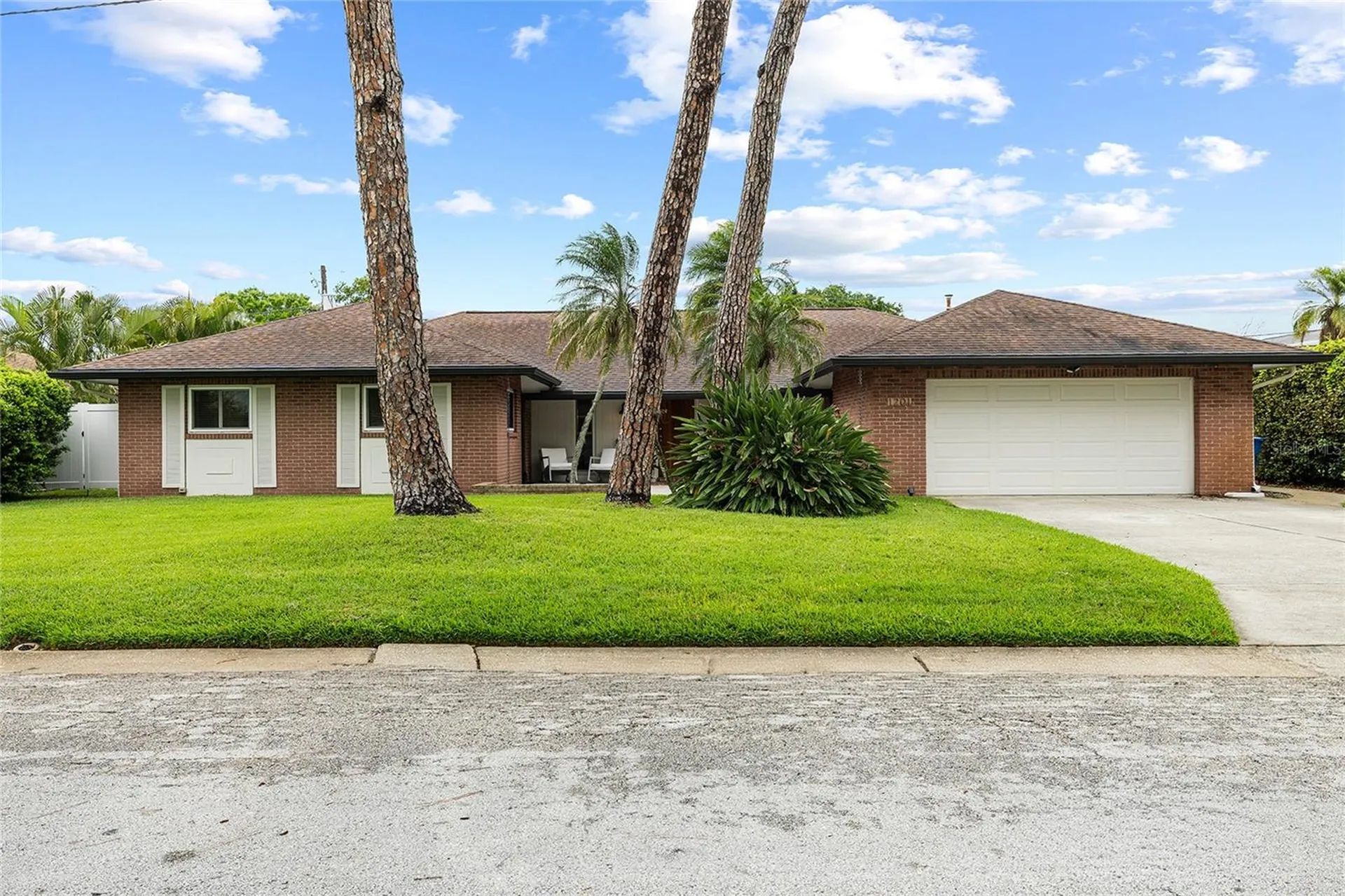 1201 87th Avenue N St Petersburg FL 33702