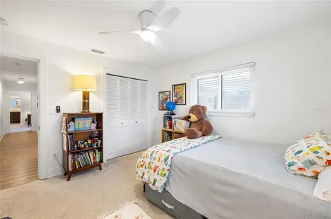 1201 87th Avenue N St Petersburg FL 33702