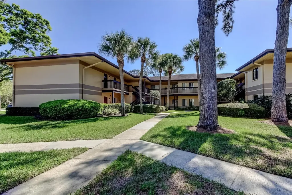 2673 Sabal Springs Circle Clearwater FL 33761