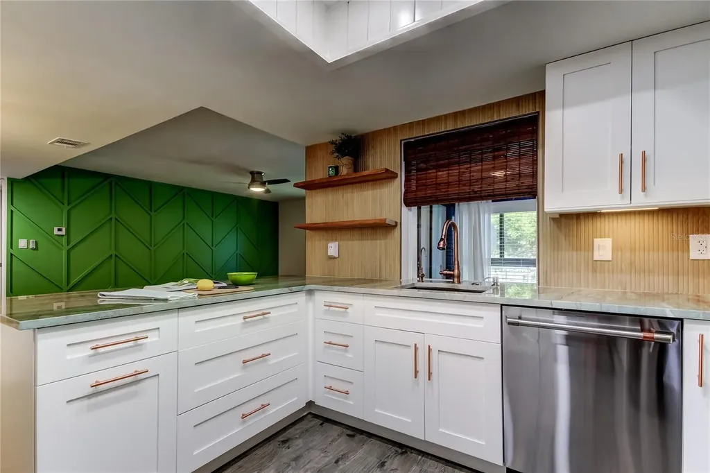 2673 Sabal Springs Circle Clearwater FL 33761