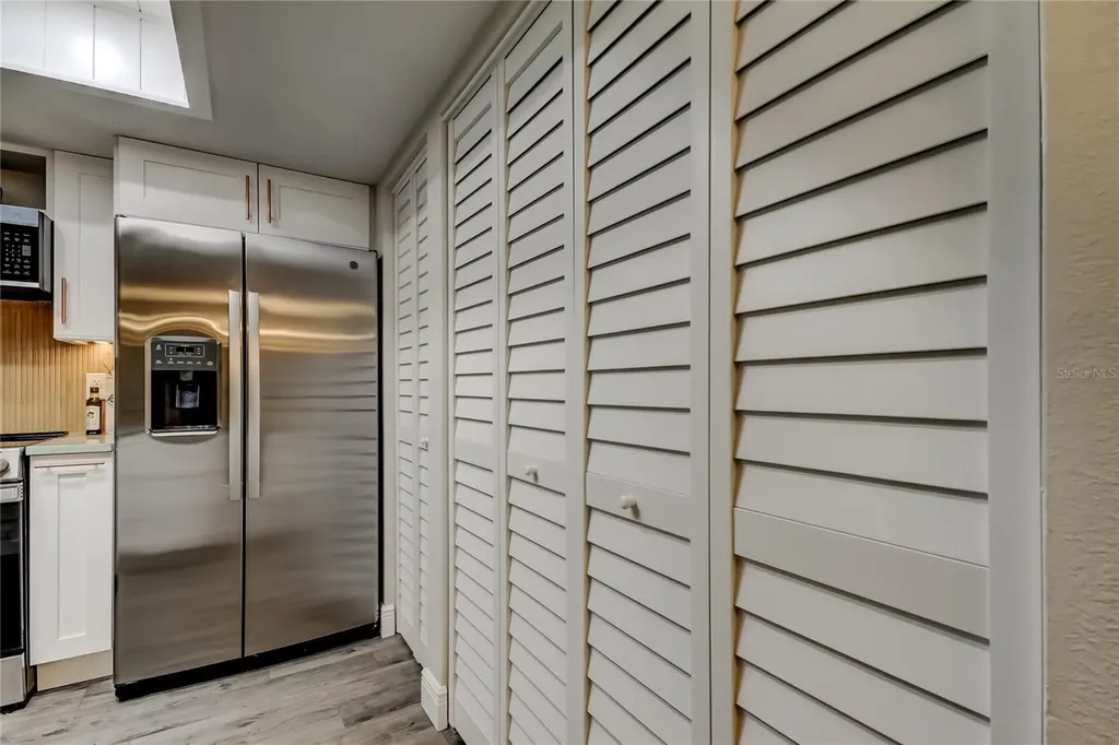 2673 Sabal Springs Circle Clearwater FL 33761
