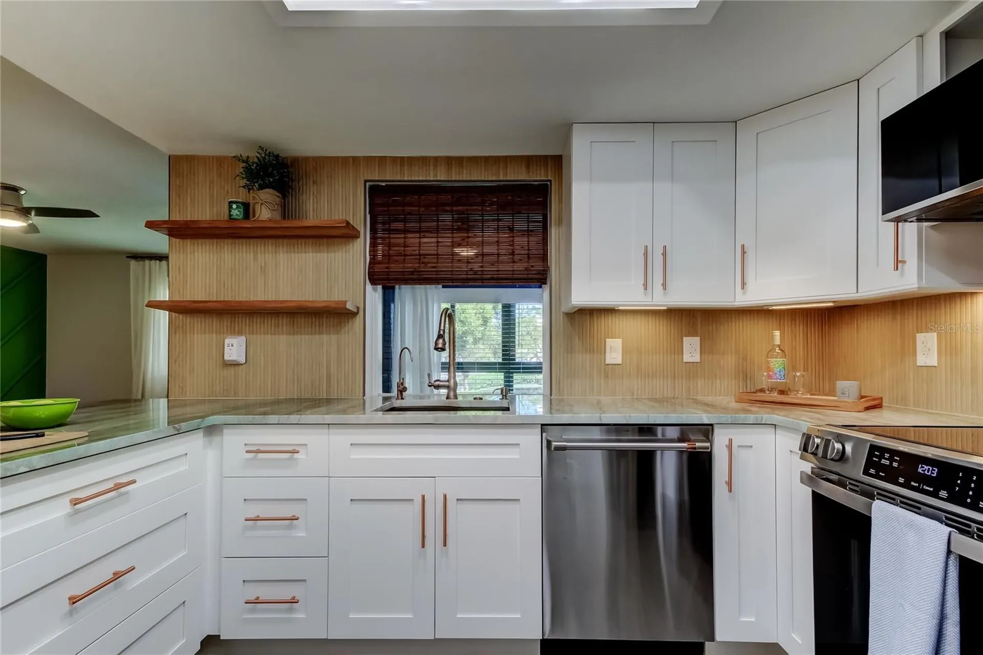 2673 Sabal Springs Circle Clearwater FL 33761