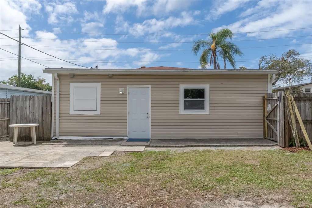 4763 21st Avenue N St Petersburg FL 33713