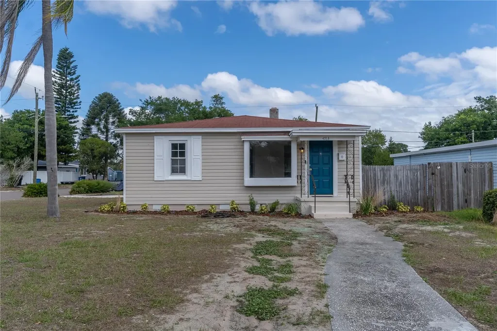 4763 21st Avenue N St Petersburg FL 33713