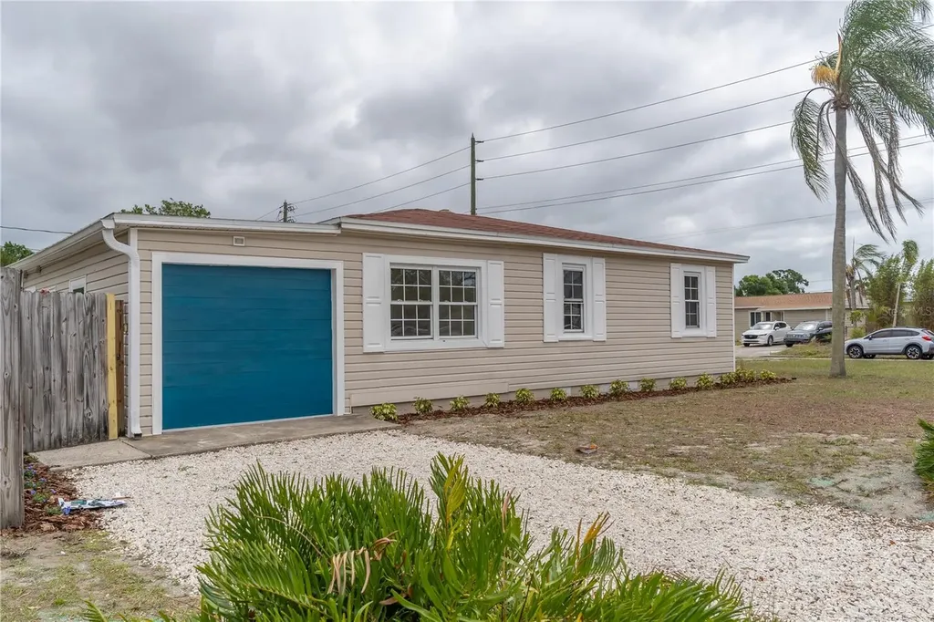 4763 21st Avenue N St Petersburg FL 33713