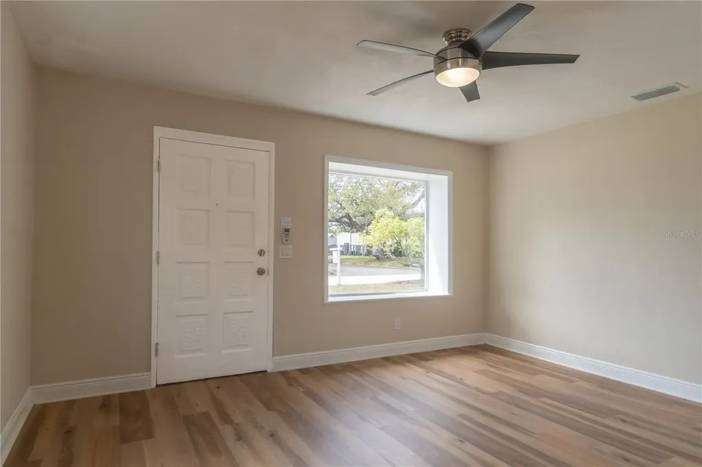4763 21st Avenue N St Petersburg FL 33713