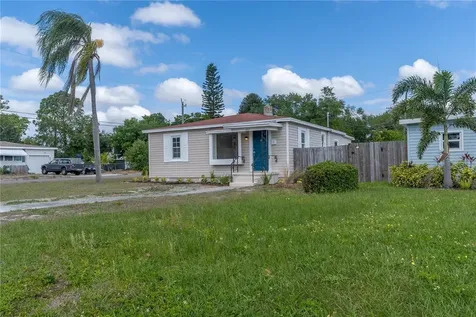 4763 21st Avenue N St Petersburg FL 33713