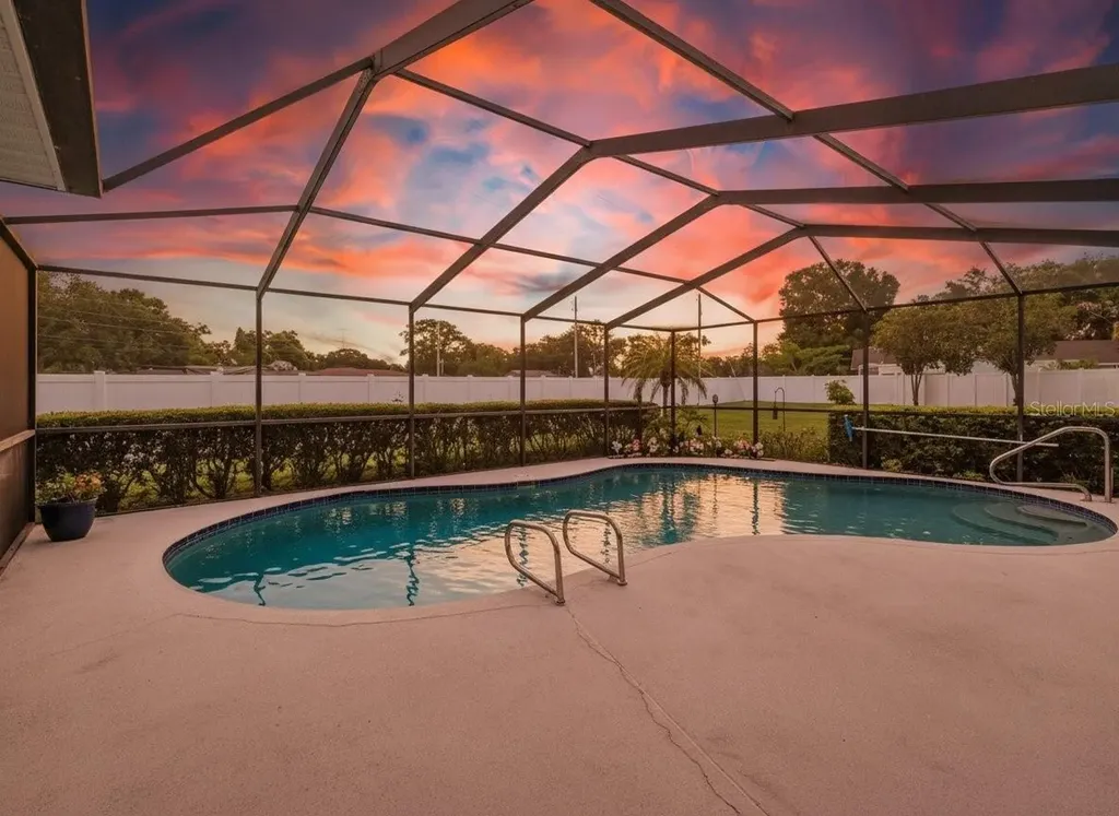3267 Springwood Drive Clearwater FL 33761