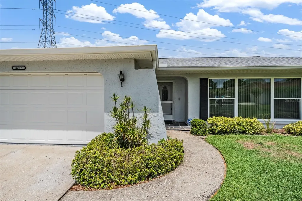 3267 Springwood Drive Clearwater FL 33761