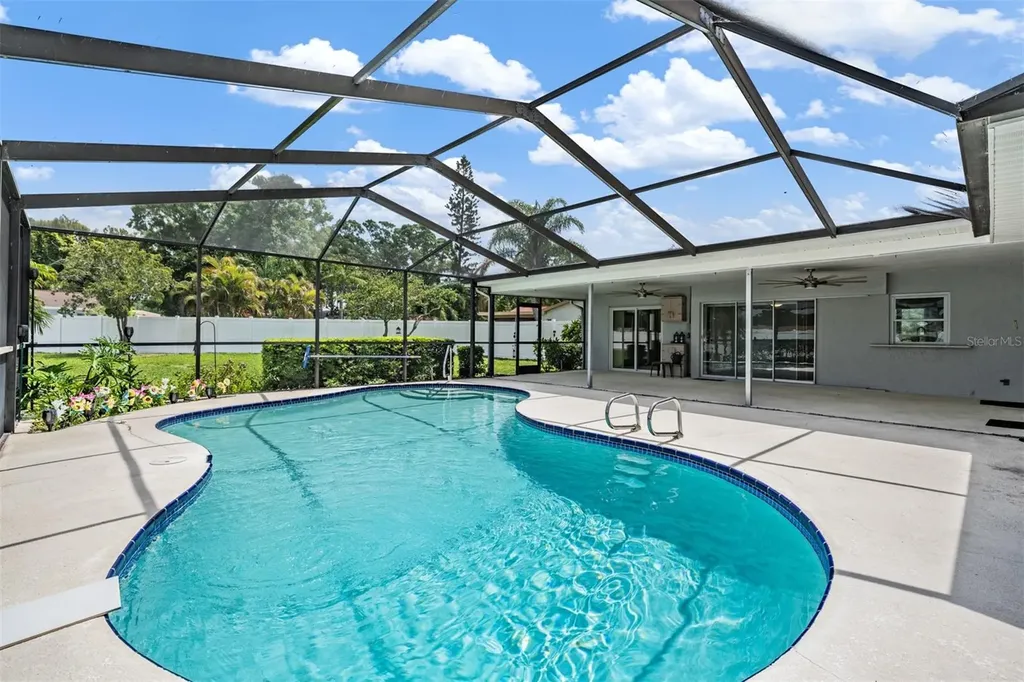 3267 Springwood Drive Clearwater FL 33761