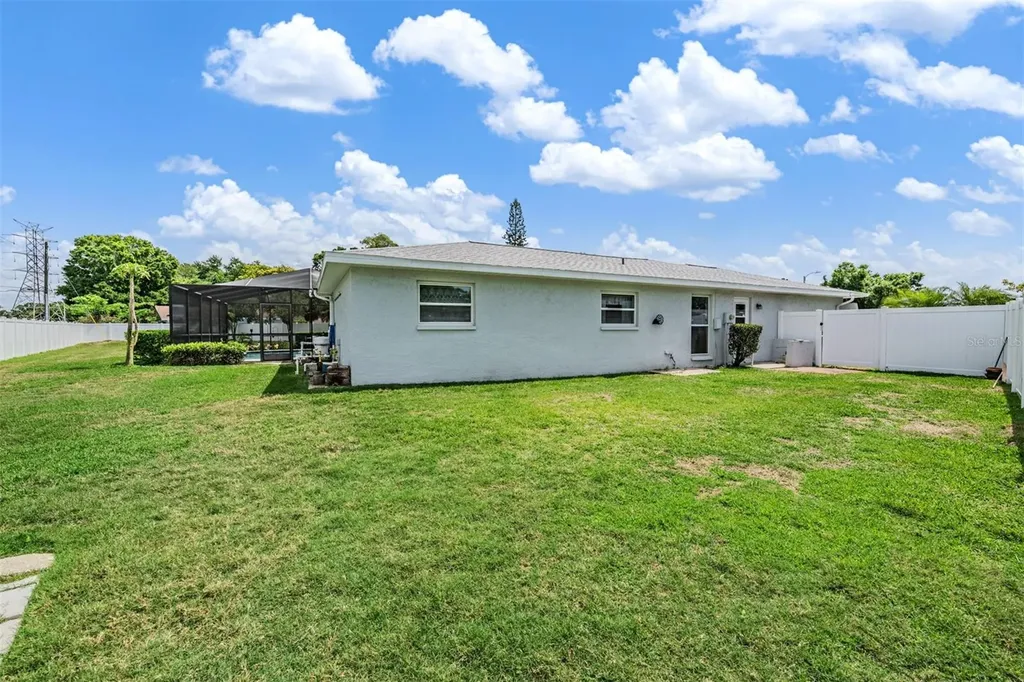 3267 Springwood Drive Clearwater FL 33761