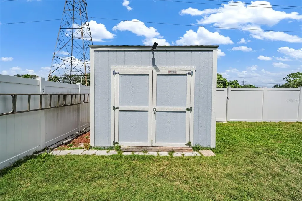 3267 Springwood Drive Clearwater FL 33761
