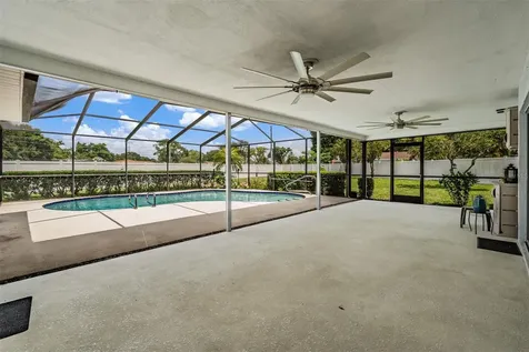 3267 Springwood Drive Clearwater FL 33761