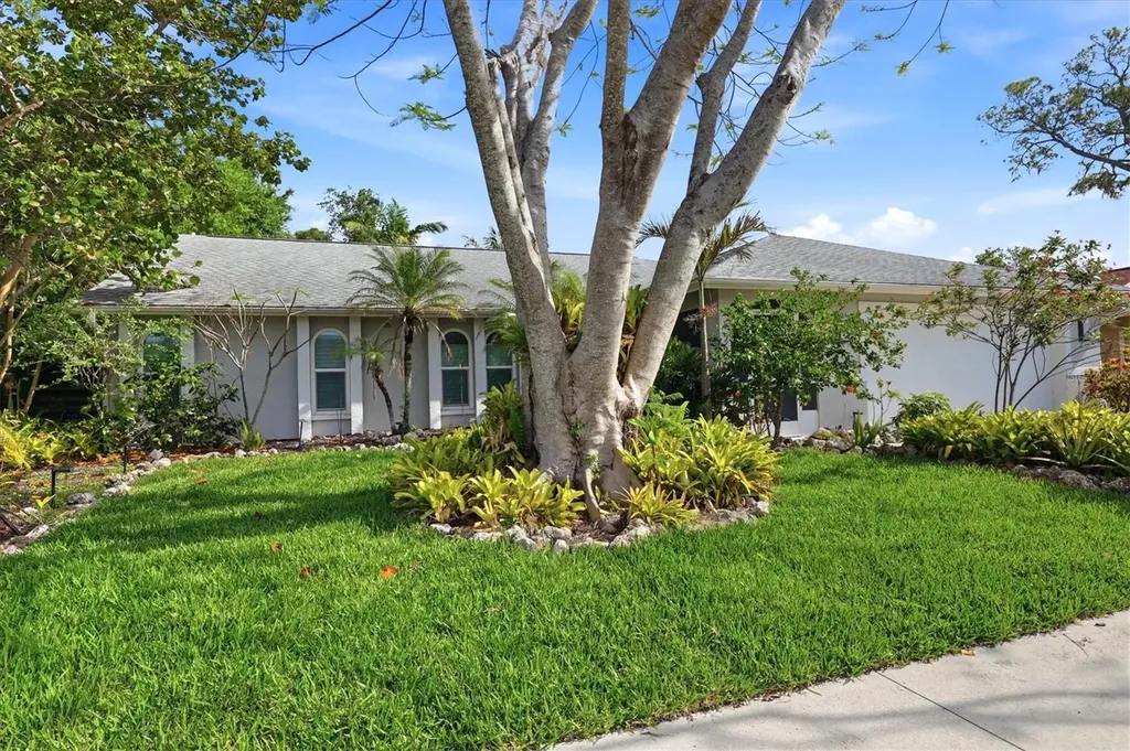 5599 Wilde Oak Way Sarasota FL 34232