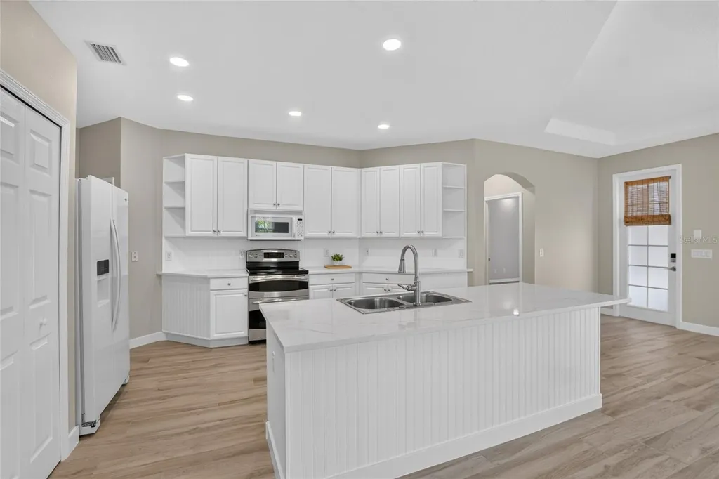 5508 Golden Isles Drive Apollo Beach FL 33572