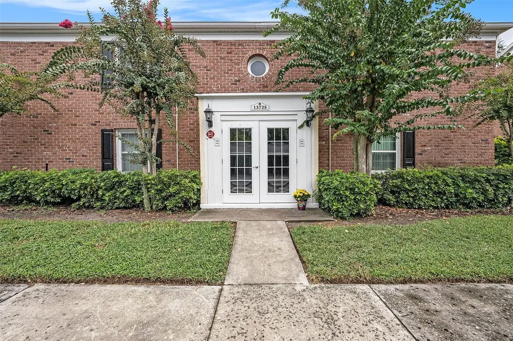 13725 Juniper Blossom Drive Tampa FL 33618