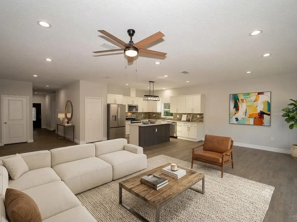 2390 9th Avenue Deland FL 32724