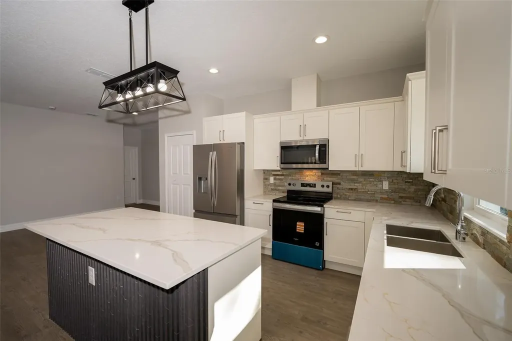 2390 9th Avenue Deland FL 32724
