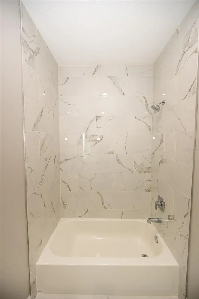 2390 9th Avenue Deland FL 32724