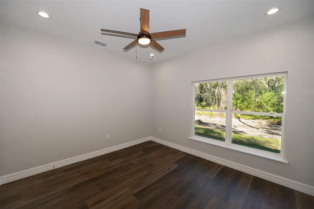 2390 9th Avenue Deland FL 32724