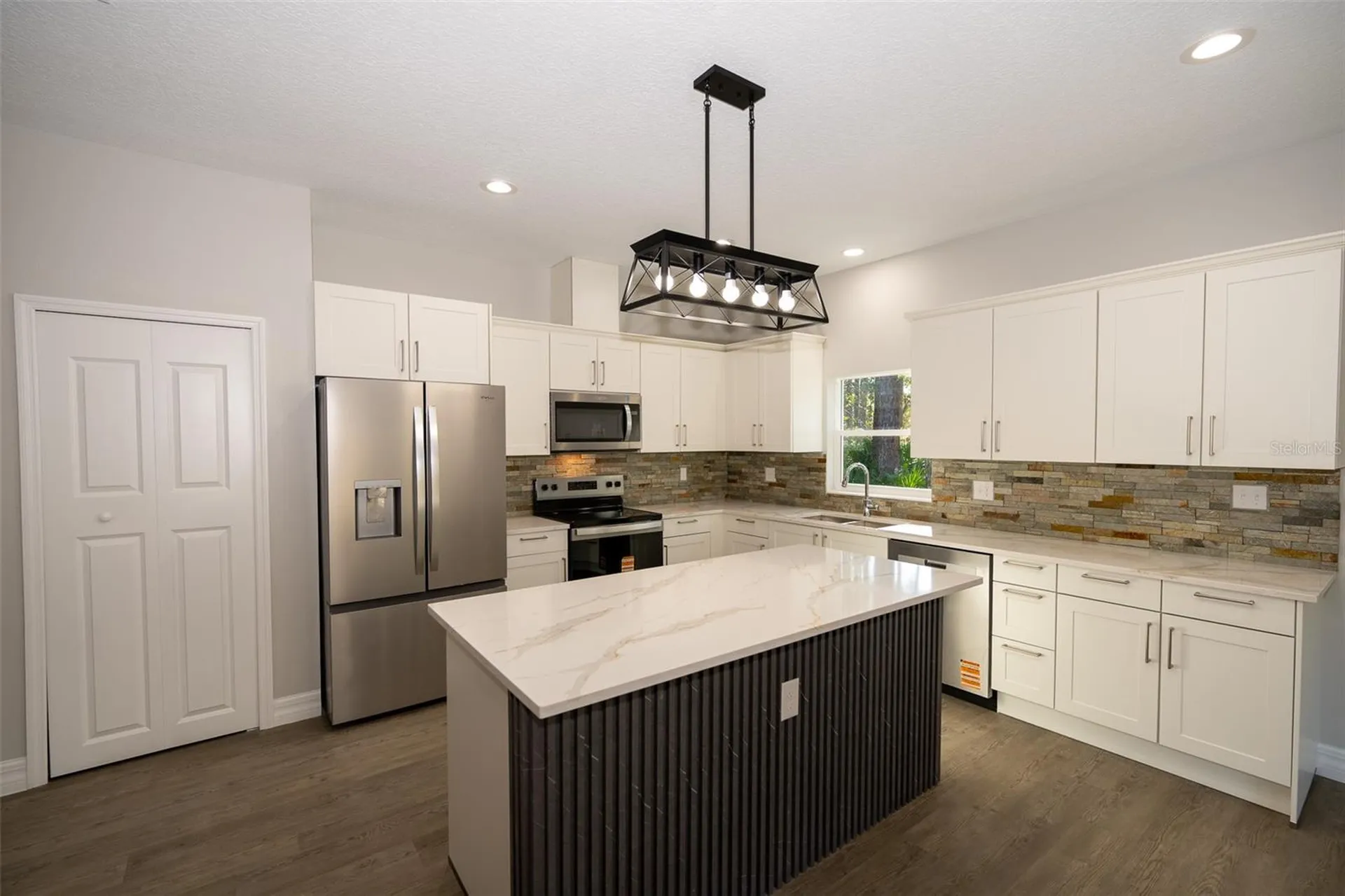 2390 9th Avenue Deland FL 32724