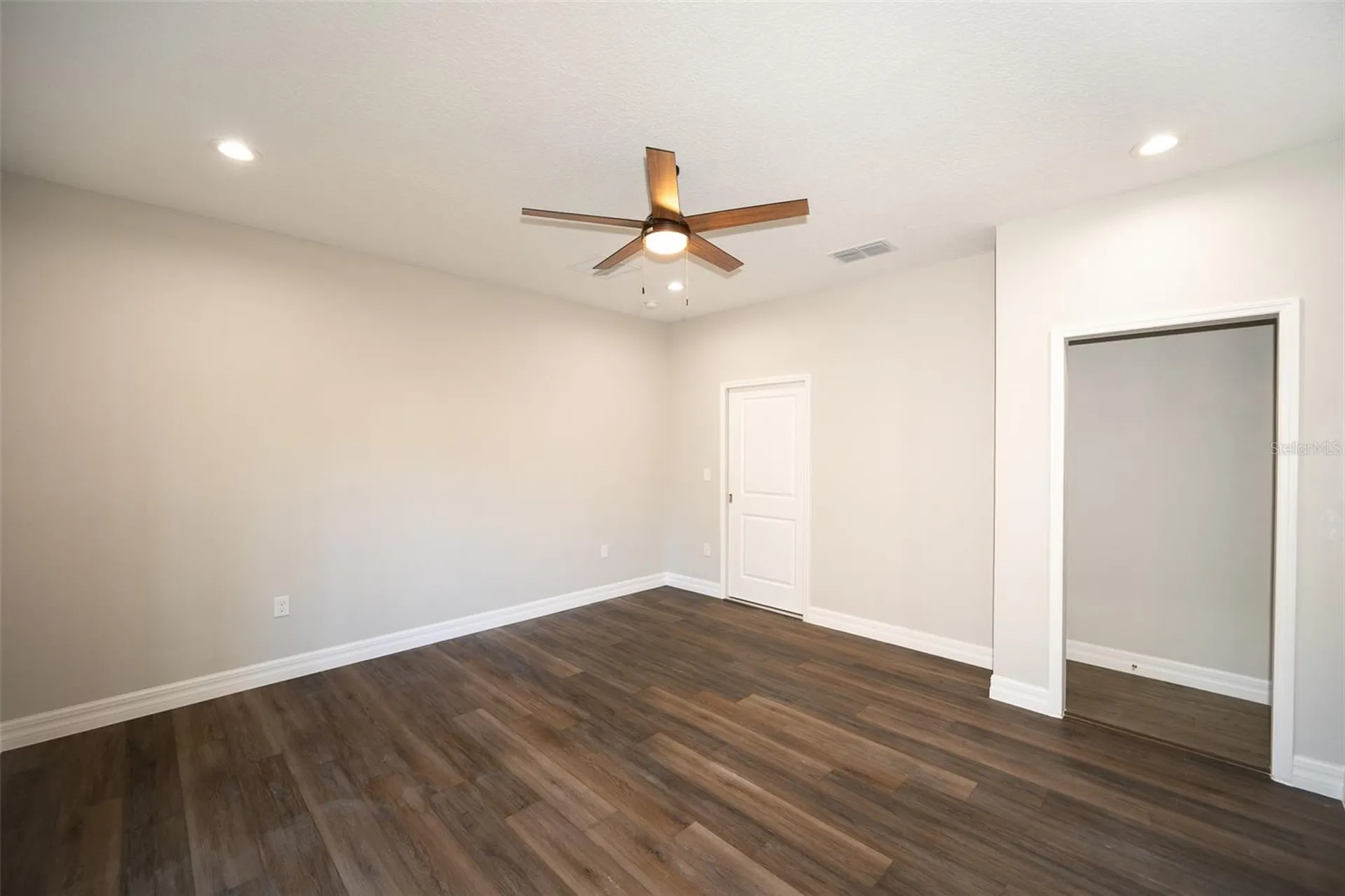 2390 9th Avenue Deland FL 32724