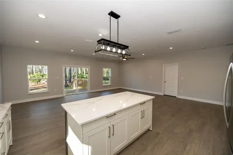 2390 9th Avenue Deland FL 32724