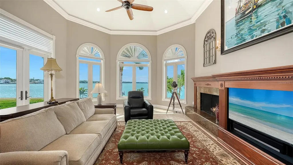 1240 Hillview Drive Sarasota FL 34239