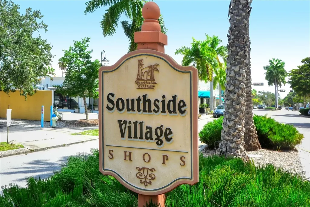 1240 Hillview Drive Sarasota FL 34239