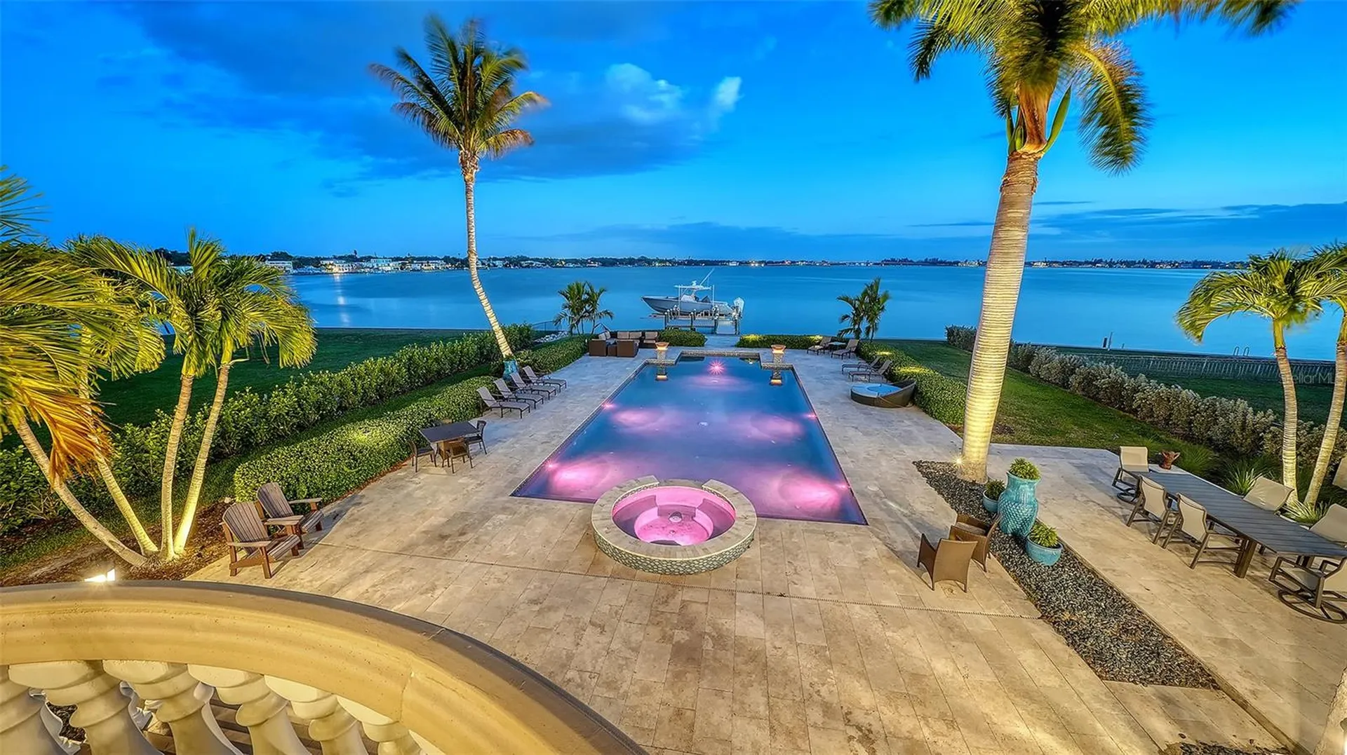 1240 Hillview Drive Sarasota FL 34239