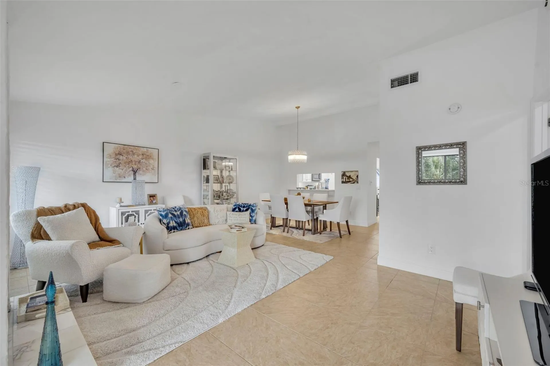 3 Escondido Circle Altamonte Springs FL 32701