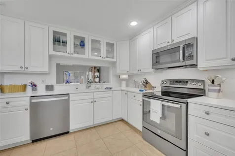 3 Escondido Circle Altamonte Springs FL 32701