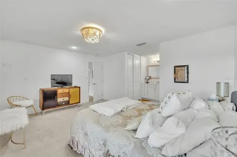 3 Escondido Circle Altamonte Springs FL 32701
