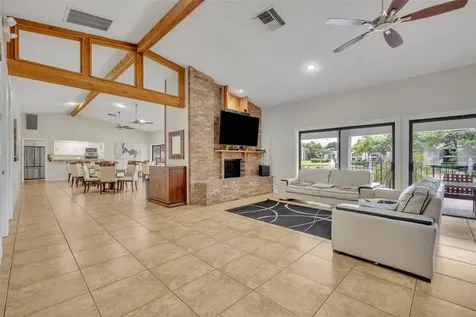 3 Escondido Circle Altamonte Springs FL 32701