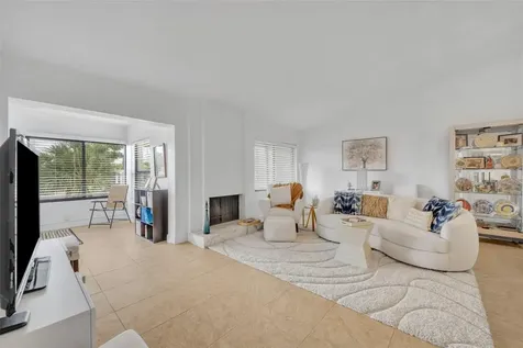 3 Escondido Circle Altamonte Springs FL 32701