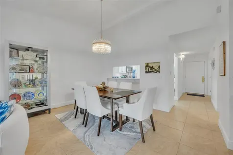 3 Escondido Circle Altamonte Springs FL 32701