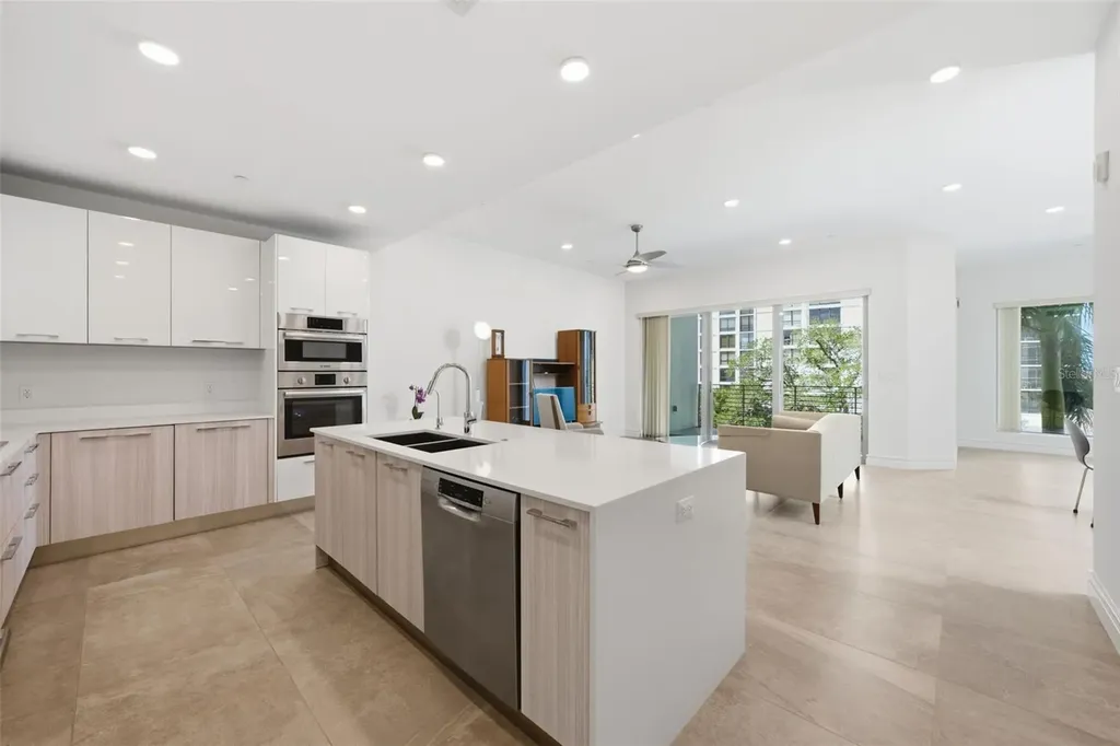 711 S Palm Avenue Sarasota FL 34236