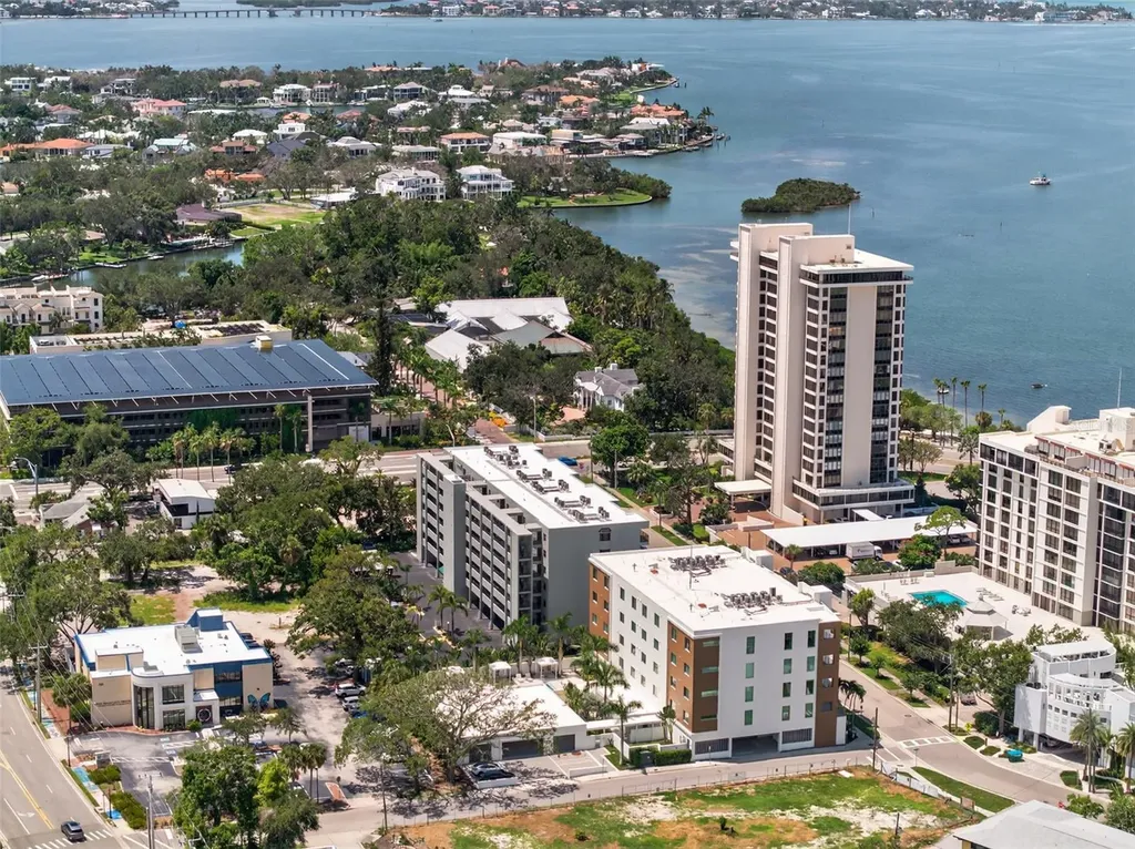 711 S Palm Avenue Sarasota FL 34236