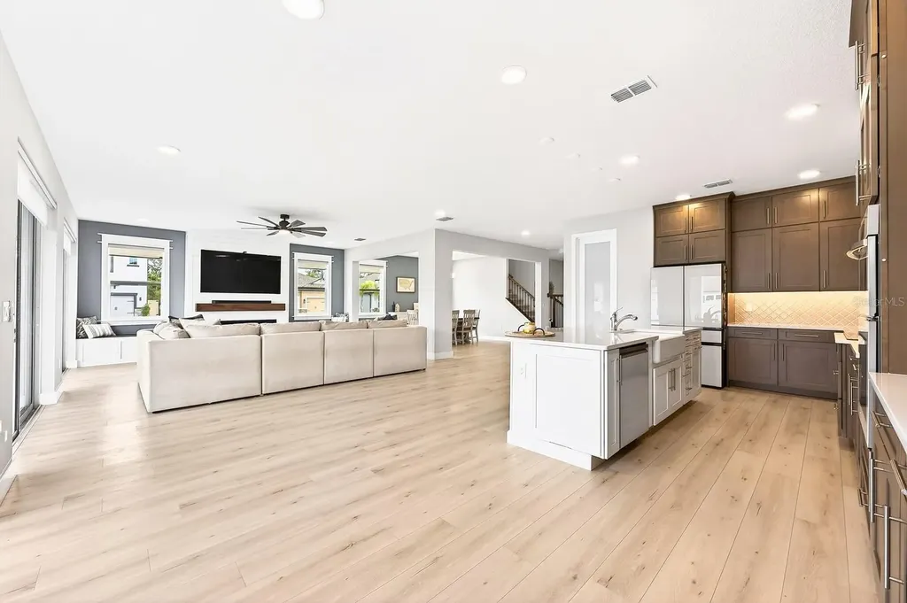 2234 Maroon Flame Court Oviedo FL 32765