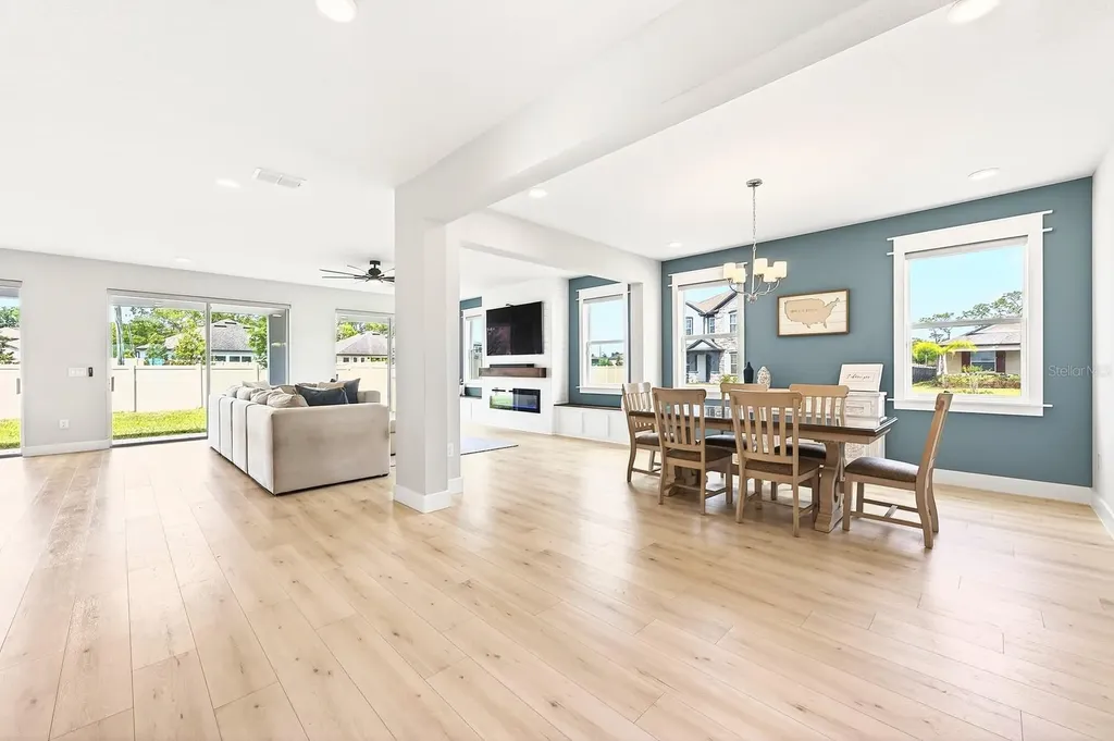 2234 Maroon Flame Court Oviedo FL 32765
