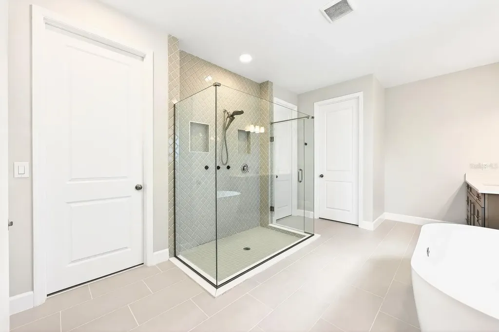 2234 Maroon Flame Court Oviedo FL 32765