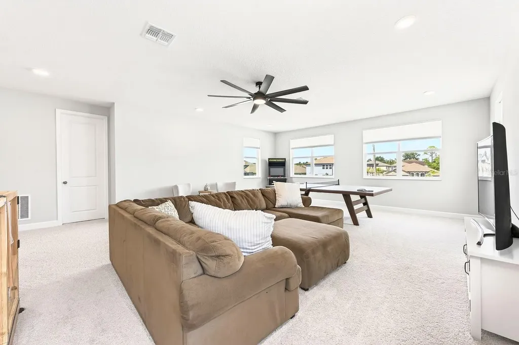 2234 Maroon Flame Court Oviedo FL 32765