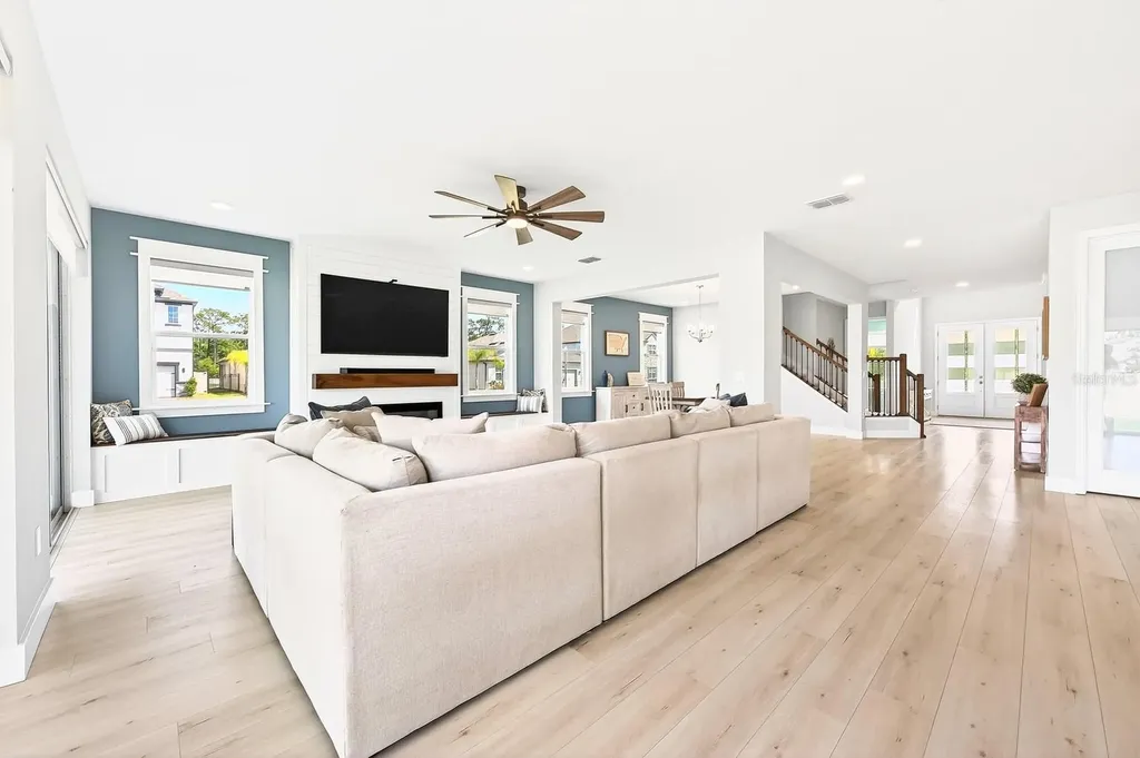 2234 Maroon Flame Court Oviedo FL 32765
