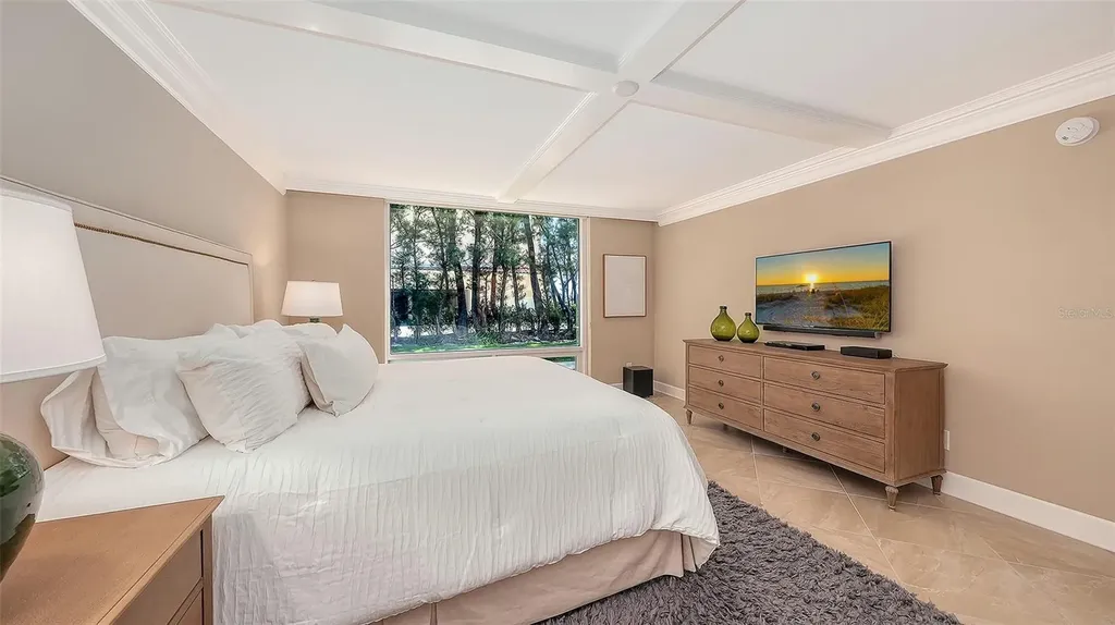 2425 Gulf Of Mexico Drive Longboat Key FL 34228