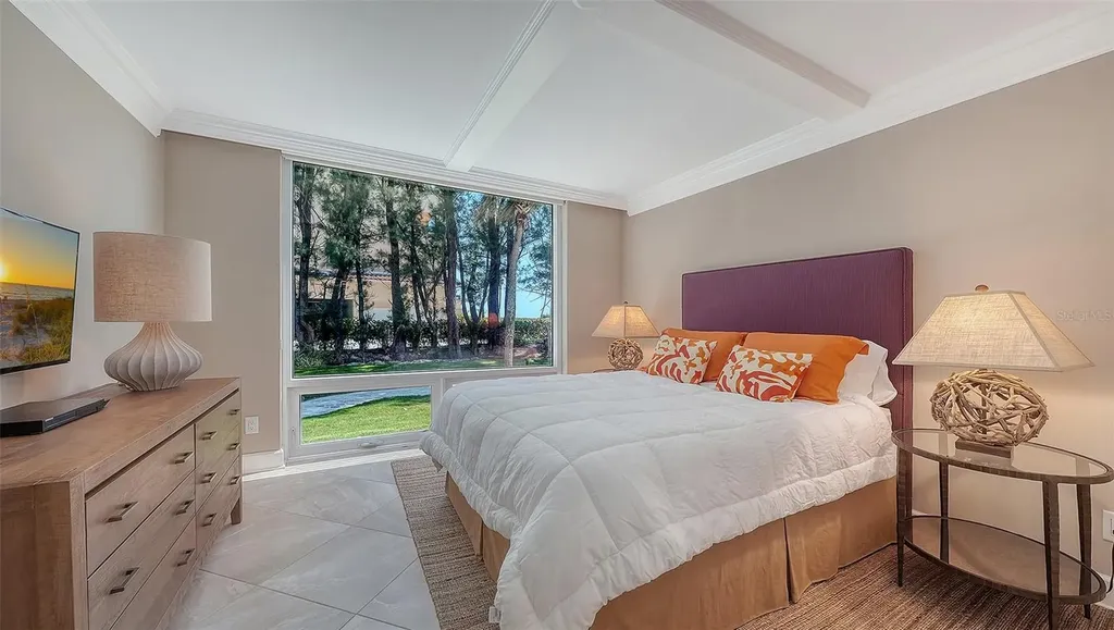 2425 Gulf Of Mexico Drive Longboat Key FL 34228